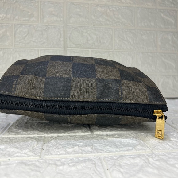 FENDI PEQUIN VINTAGE PVC COSMETIC BAG/POUCH - Picture 5 of 10